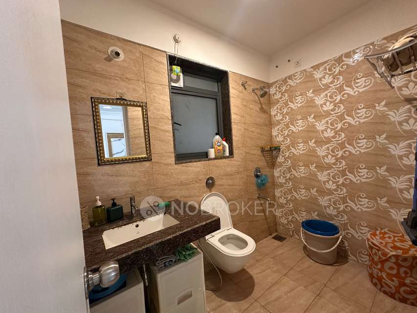 2 BHK Flat In Amanora Gold Towers, Hadapsar for Rent  In  Amanora Park Town, Pune