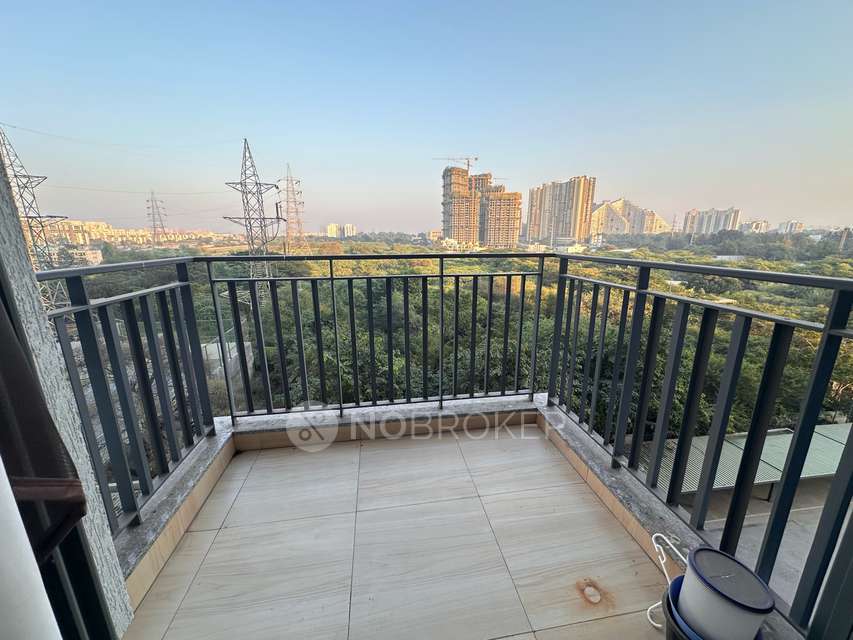 2 BHK Flat In Amanora Gold Towers, Hadapsar for Rent  In  Amanora Park Town, Pune