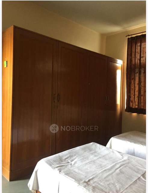 PG for Girls in Block-b, Sector 40