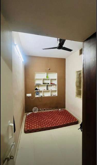2 BHK Flat In Nilsandra  for Rent  In Neelasandra