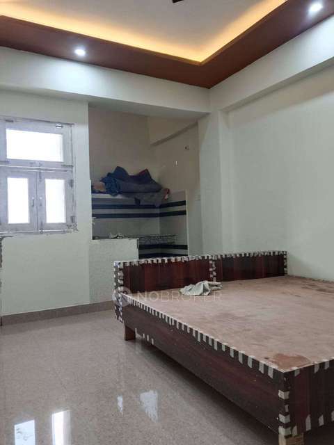 1 RK Flat In Om Tower for Rent  In Sector 76