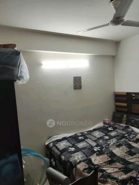 Single Room for Male In 2 BHK  In Signature Global Roseilia ,sector 95a In Signature Global Roselia Community