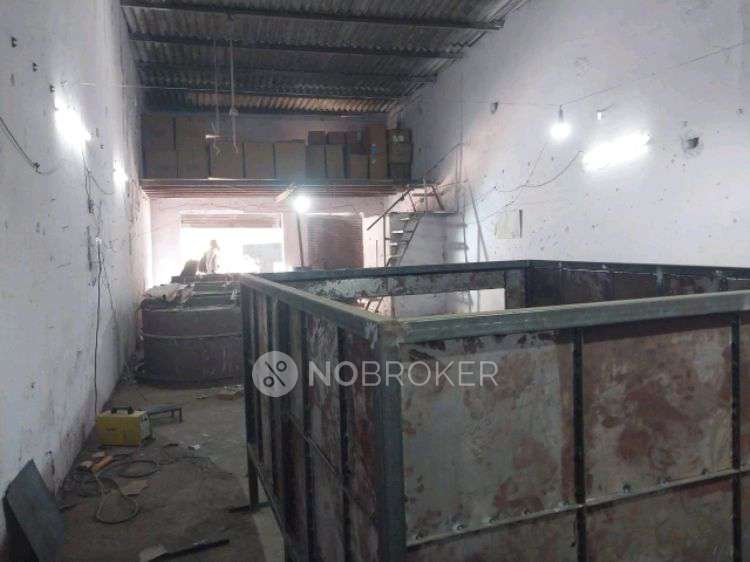 Godown/Warehouse in Hotel Shalimar Inn, Mumbai for Rent 