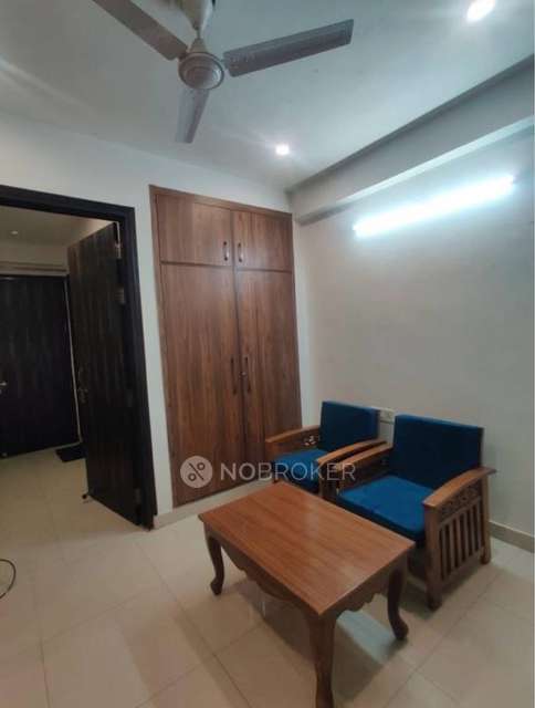 2 BHK Flat for Rent  In Sector 43