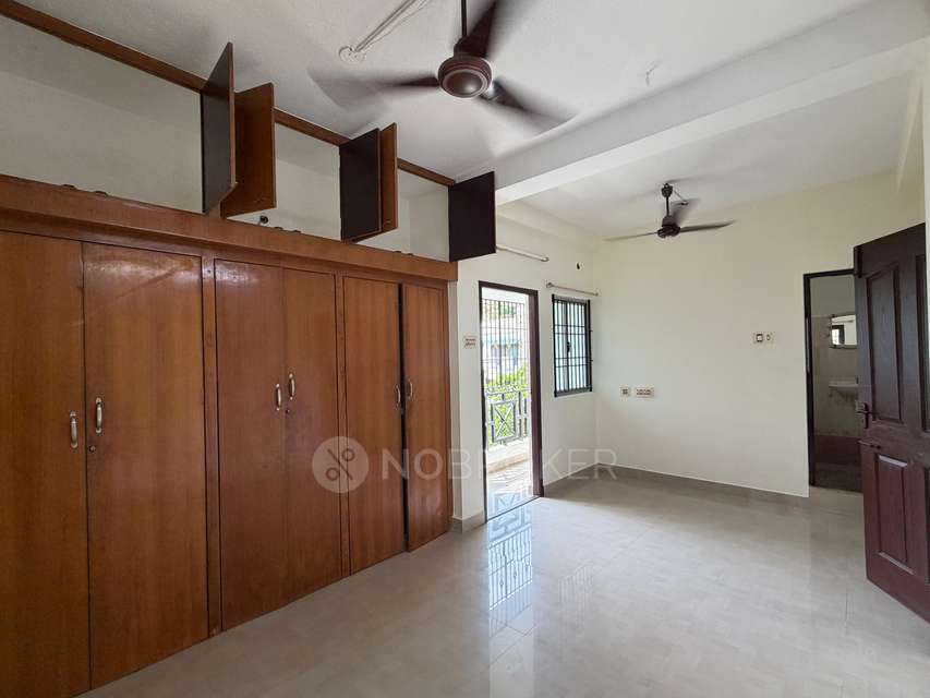 2 BHK Flat In Sunningdale Apartments Porur For Sale  In Porur