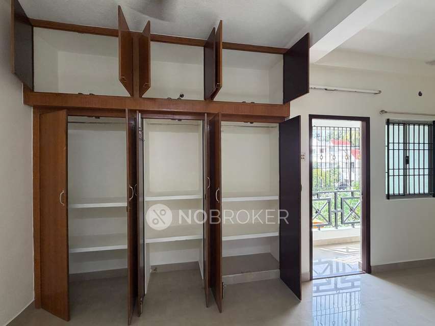 2 BHK Flat In Sunningdale Apartments Porur For Sale  In Porur