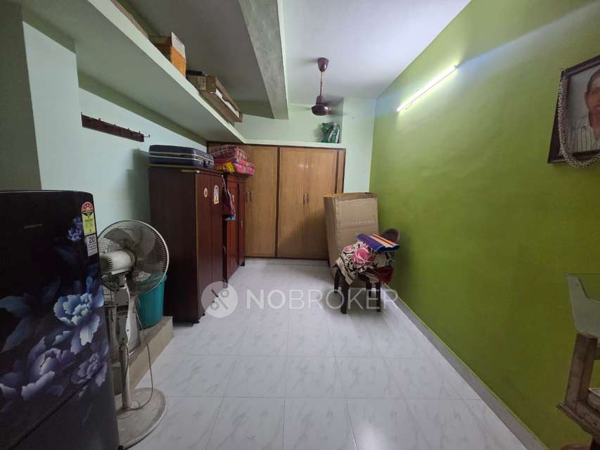 2 BHK Flat In Chandrasekar Builders For Sale  In West Mambalam