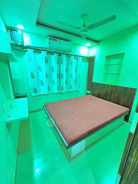 1 BHK Flat In Shree Ganesh Chs Malad For Sale  In Malad East
