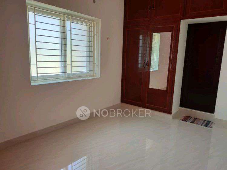 2 BHK Flat In Na For Sale  In Lakshmipuram, Chromepet