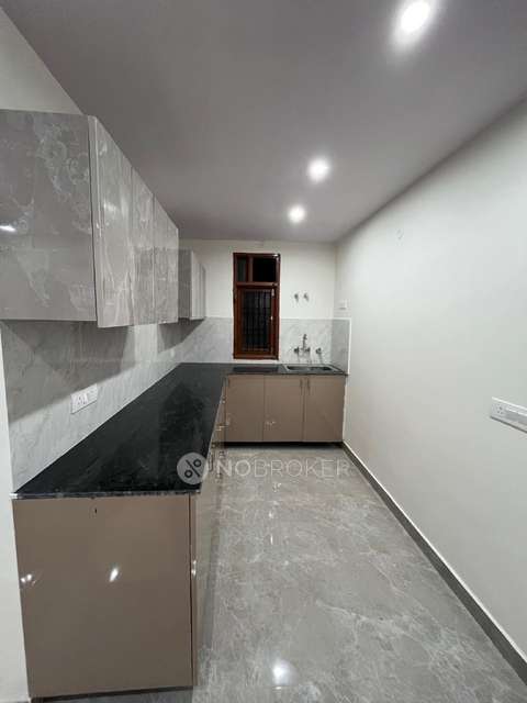 3 BHK Flat In Pandav Nagar, Patparganj For Sale  In Pandav Nagar