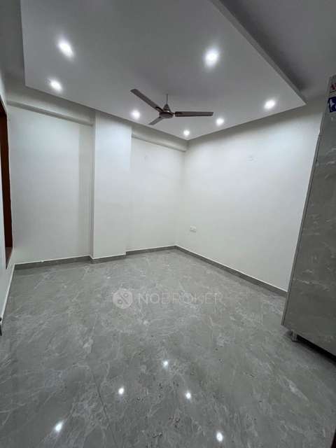 3 BHK Flat In Pandav Nagar, Patparganj For Sale  In Pandav Nagar
