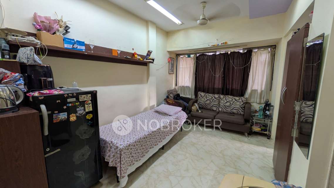 Shared Room for Female In 1 BHK  In Saraf Choudhari Nagar Chs, Kandivali East In Kandivali East