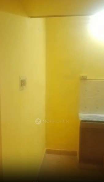 2 BHK Flat In Sneham Flats, Vijaya Nagar, Velachery for Rent  In Sneham Building