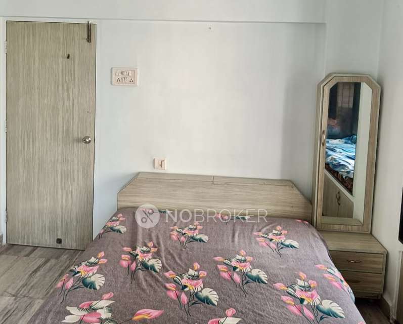 1 BHK Flat In Anand Sagar Apartments for Rent  In Kandivali West