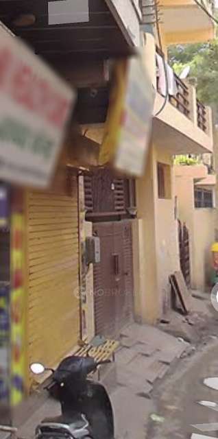 Shop in Sector 28, Gurgaon for Rent 