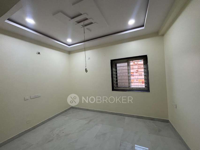 2 BHK Flat In Sri Laxmi Heights For Sale  In Old Safilguda