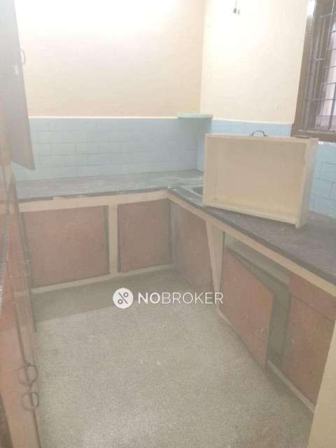 2 BHK Flat In Senthoor Apartments, Vadapalani For Sale  In Vadapalani