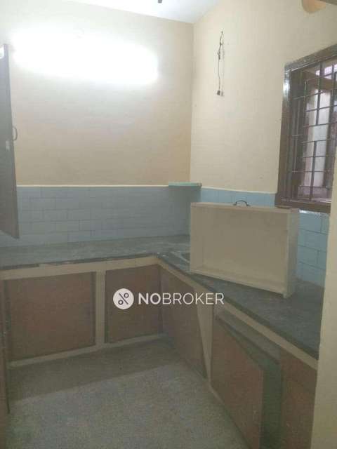 2 BHK Flat In Senthoor Apartments, Vadapalani For Sale  In Vadapalani