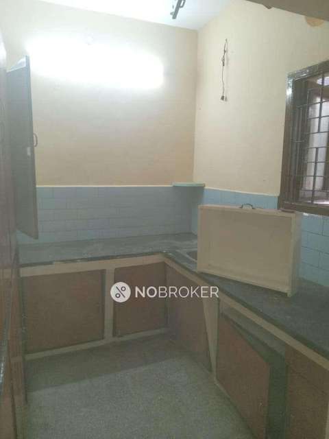 2 BHK Flat In Senthoor Apartments, Vadapalani For Sale  In Vadapalani