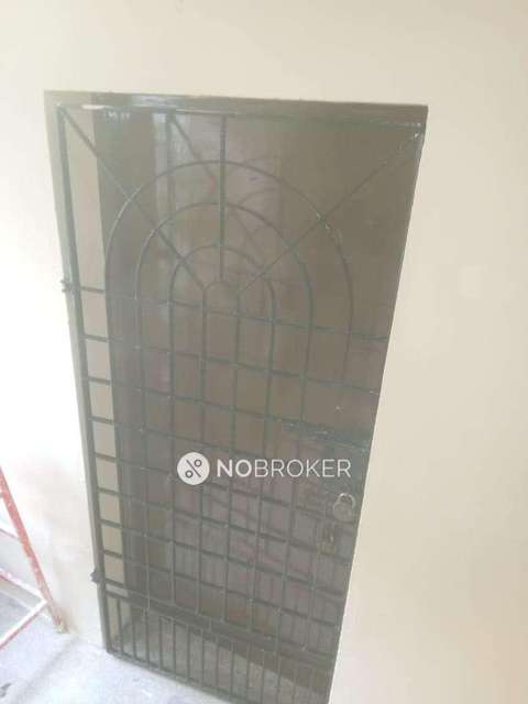 2 BHK Flat In Senthoor Apartments, Vadapalani For Sale  In Vadapalani