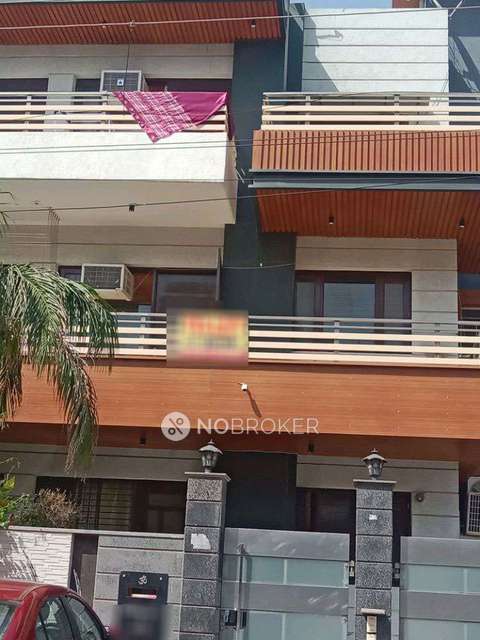 1 BHK Villa In Villa for Rent  In Sector 47