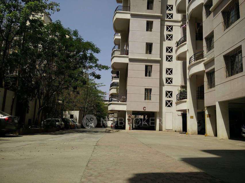 Shared Room for Female In 3 BHK  In Regulus In Balewadi