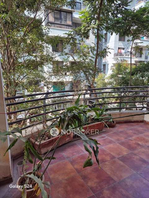 Shared Room for Female In 3 BHK  In Regulus In Balewadi