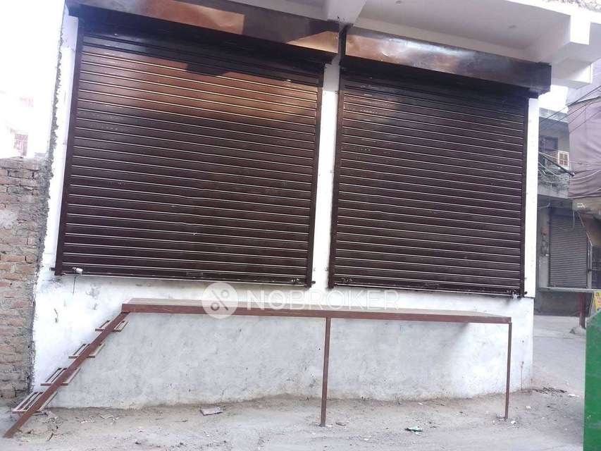 Shop in Sangam Vihar, Delhi for Rent 