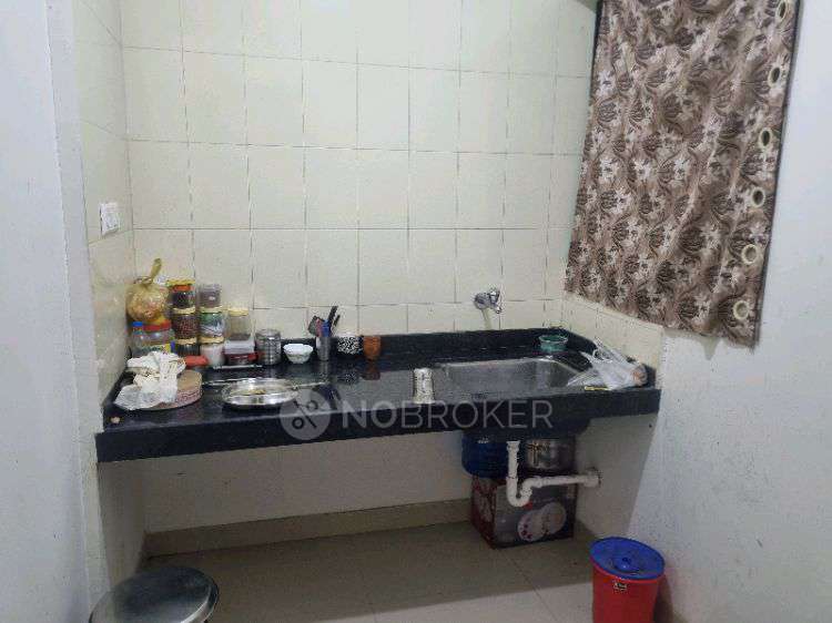 Single Room for Male In 1 BHK  In Magarpatta Madhuvan In Hadapsar