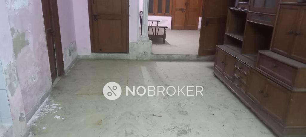 3 BHK Flat In Unitech Heights For Sale  In Chi Iii