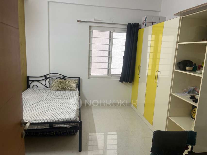 Single Room for Male In 3 BHK  In Whistling Woods In Whistling Woods