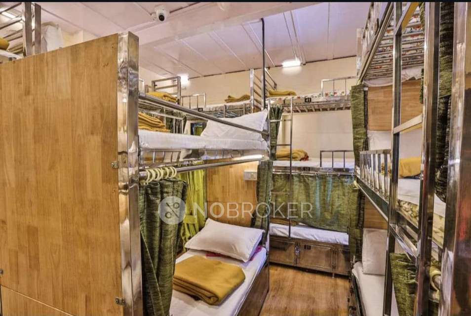 PG for Boys in Fort 