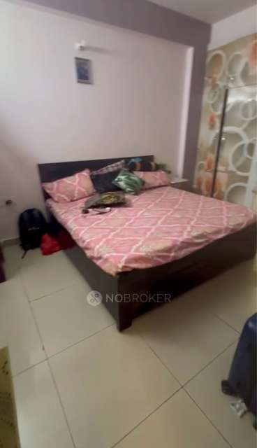 2 BHK Flat In Panchsheel Greens Ii for Rent  In Panchsheel Greens 2