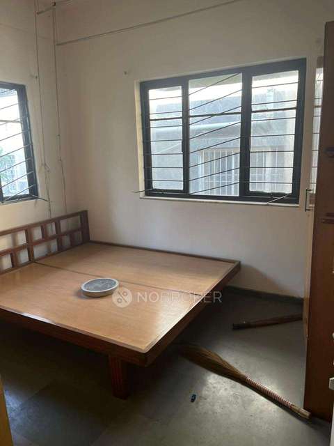 Shared Room for Male In 2 BHK  In Kothrud In Mit College