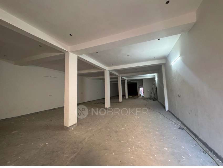Godown/Warehouse in Guru Kirpa Enterprises, Delhi for Rent 