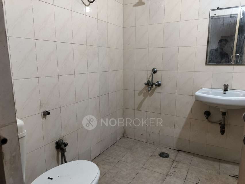 3 BHK Flat In Rail Vihar Phase 3,  For Sale  In Serilingampalli