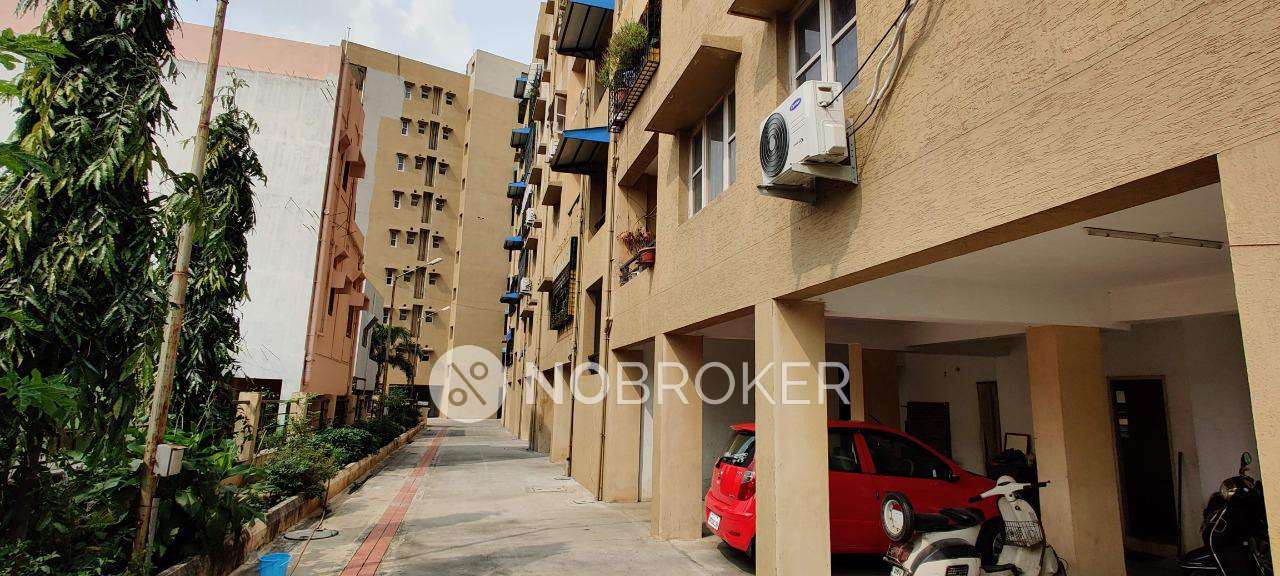 3 BHK Flat In Rail Vihar Phase 3,  For Sale  In Serilingampalli