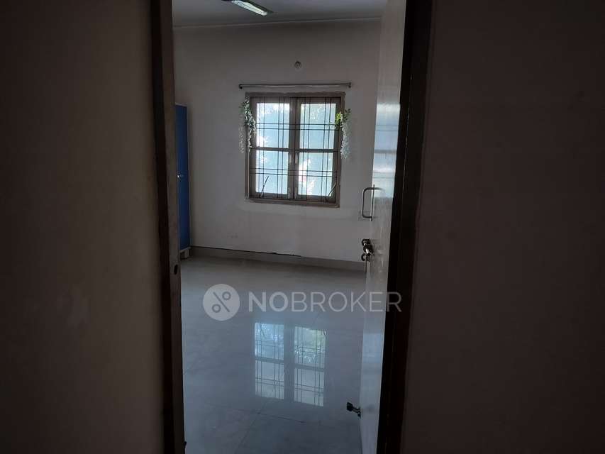 3 BHK Flat In Rail Vihar Phase 3,  For Sale  In Serilingampalli