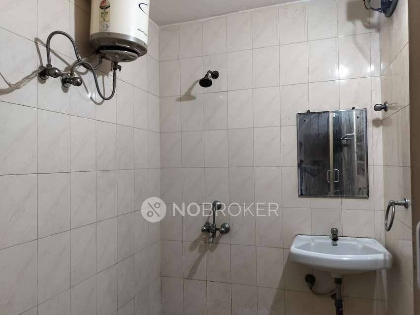 3 BHK Flat In Rail Vihar Phase 3,  For Sale  In Serilingampalli