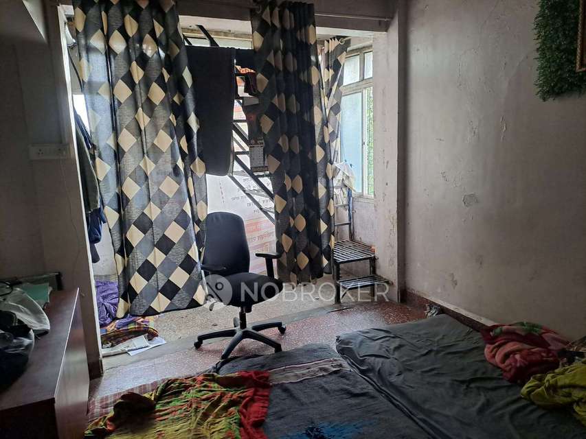 Shared Room for Male In 1 BHK  In Shaniwar Peth