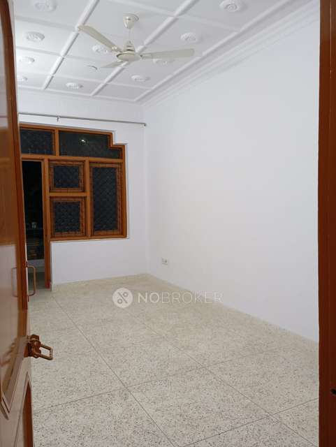 2 BHK Villa In Rwa Rohini Apartments for Rent  In Rohini Sector-8