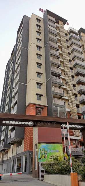 Single Room for Male In 3 BHK  In Jewel Heights In Kukatpally