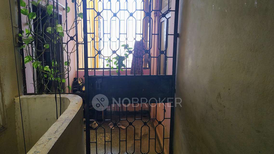 2 BHK Flat In Ravi Krishna Residency For Sale  In Moti Nagar