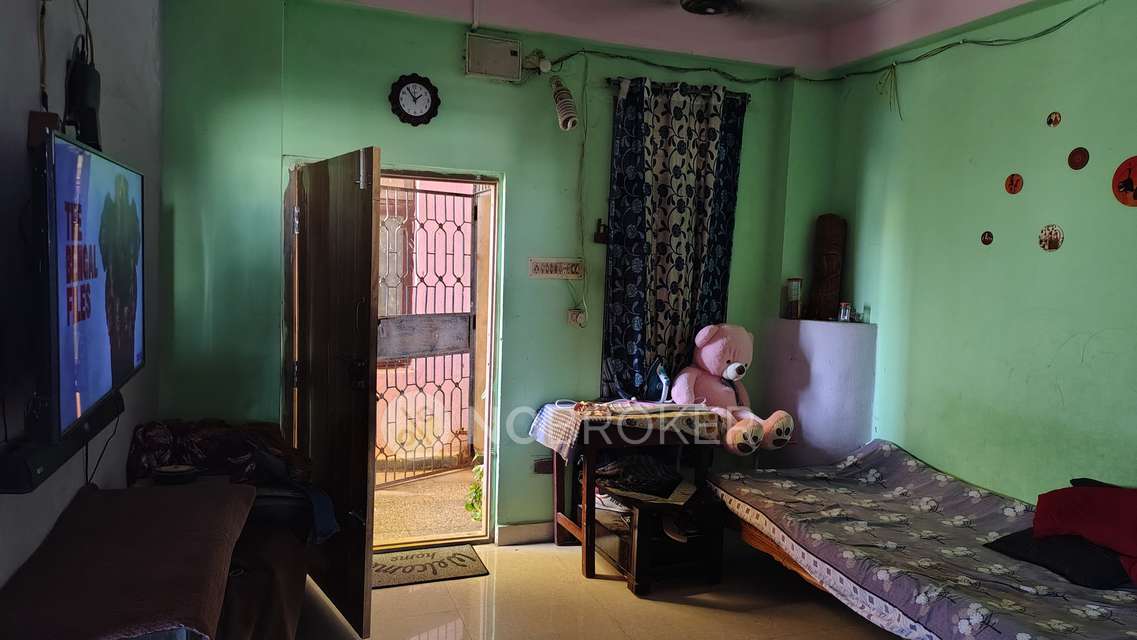 2 BHK Flat In Ravi Krishna Residency For Sale  In Moti Nagar