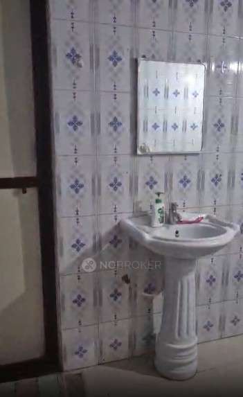 Single Room for Female In 3 BHK  In Rajas Bunglow
