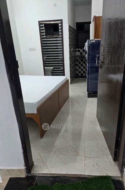 1 RK Flat In Seprate Floor for Rent  In Munirka