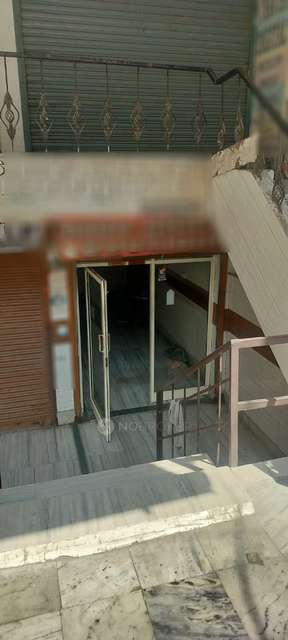 Shop in Pandav Nagar, Delhi for Rent 