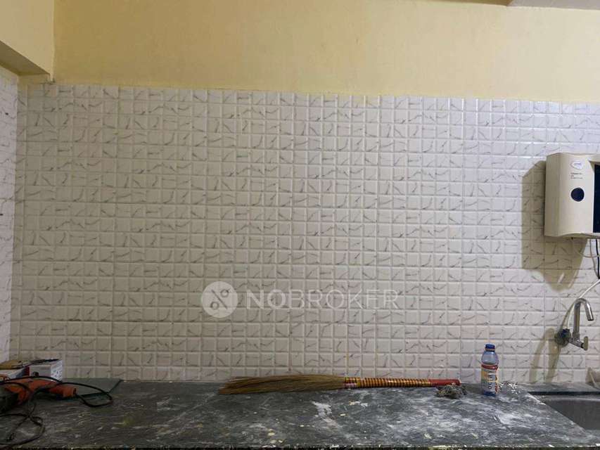 1 BHK Flat In Triveni Sangam Building for Rent  In  Bhandup West