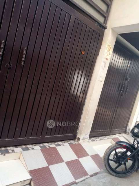 1 BHK House for Rent  In Sector 9