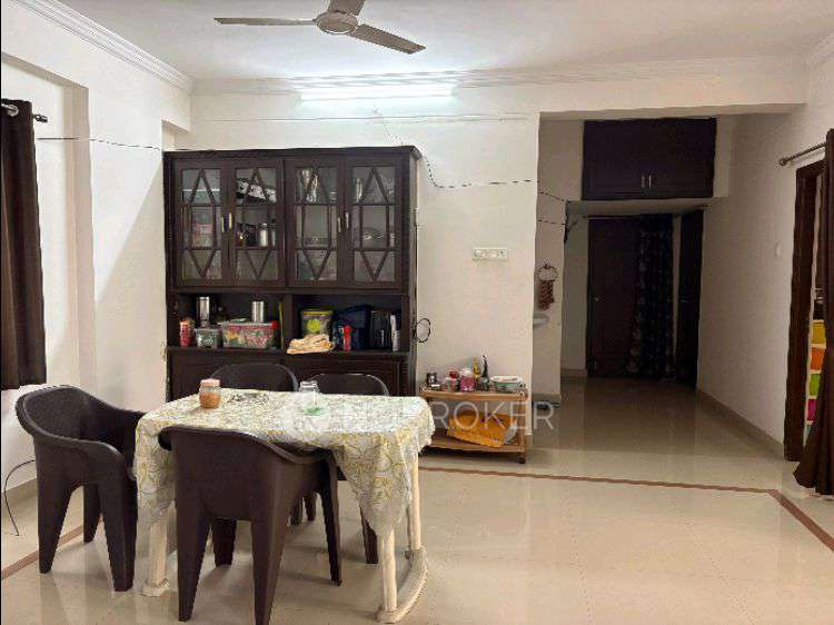 Single Room for Female In 3 BHK  In Koven Surya Towers In Izzathnagar